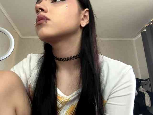 Model: ArlaReily