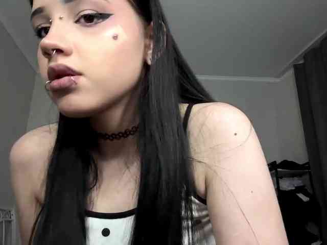 Model: ArlaReily