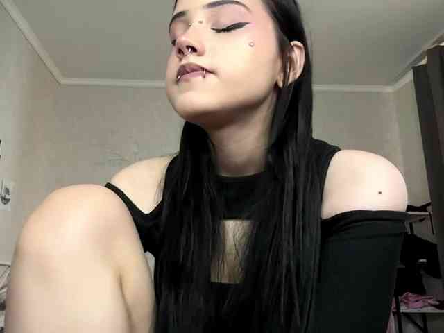 Model: ArlaReily