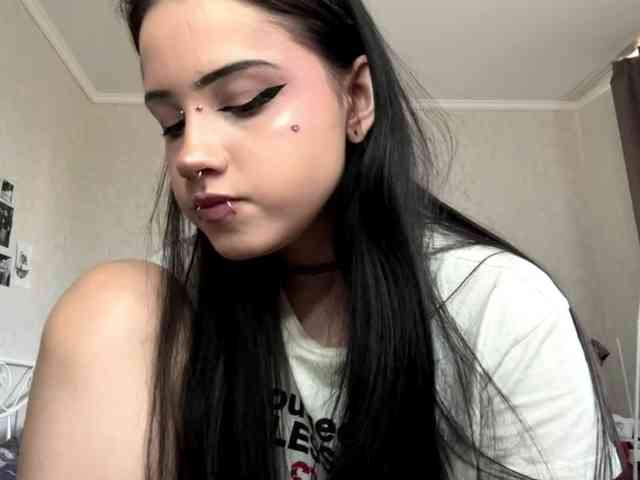 Model: ArlaReily