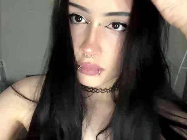 Model: ArlaReily