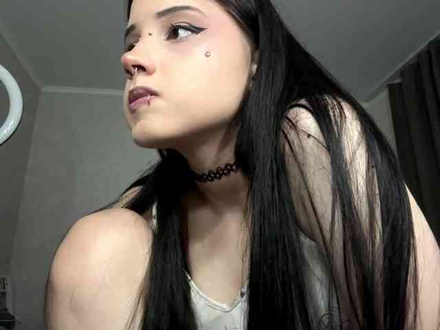 Model: ArlaReily