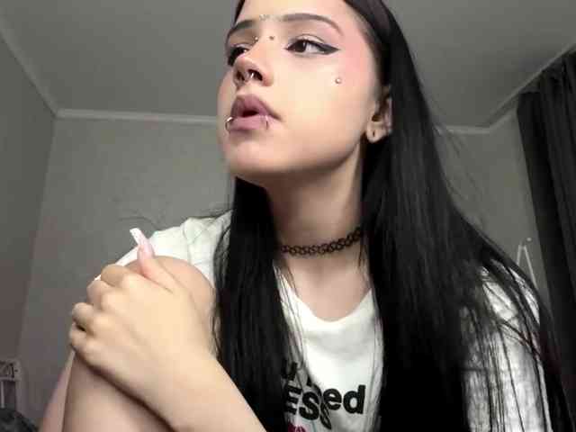 Model: ArlaReily