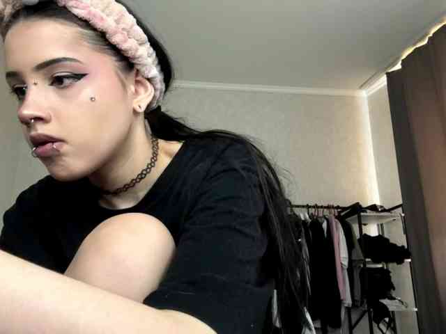 Model: ArlaReily