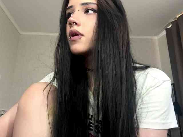 Model: ArlaReily