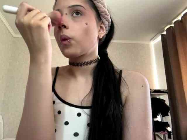 Model: ArlaReily