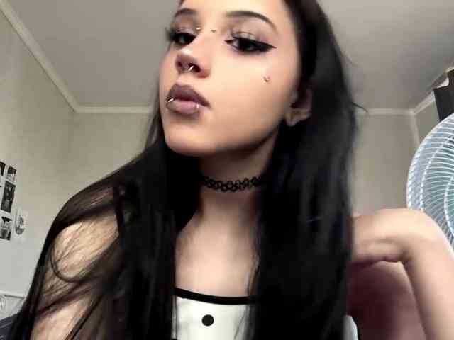 Model: ArlaReily