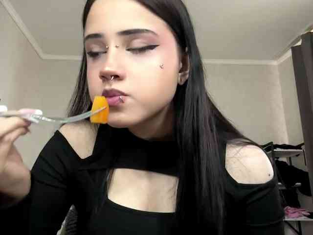 Model: ArlaReily
