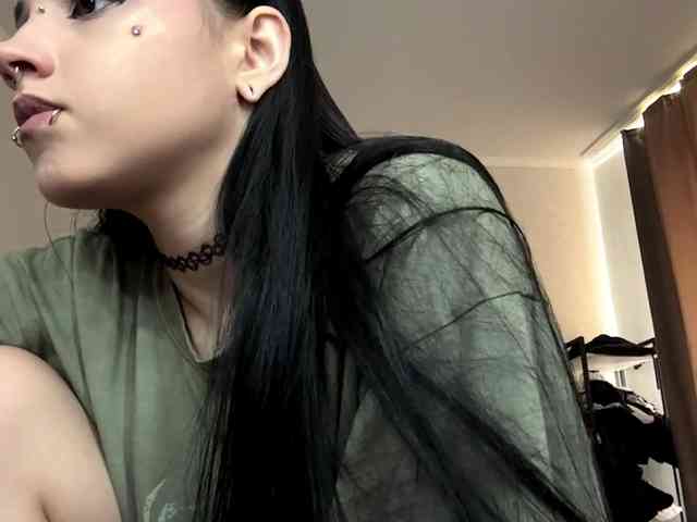 Model: ArlaReily