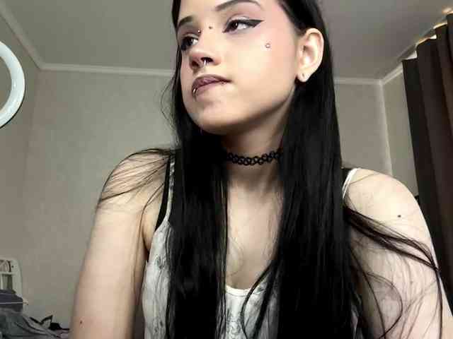 Model: ArlaReily
