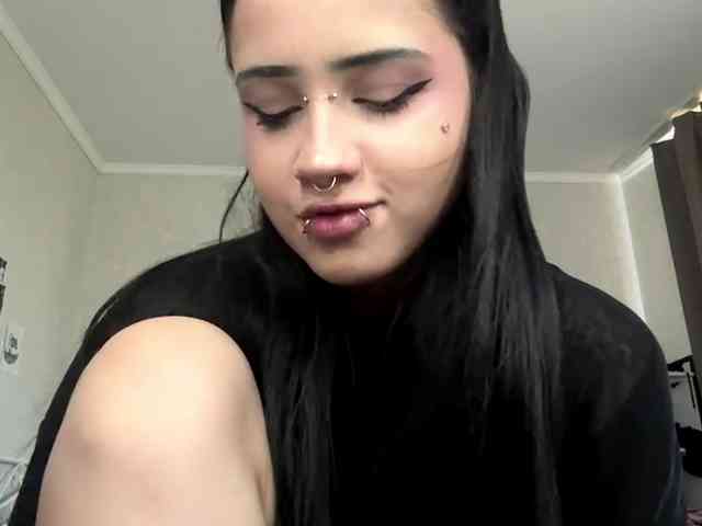 Model: ArlaReily