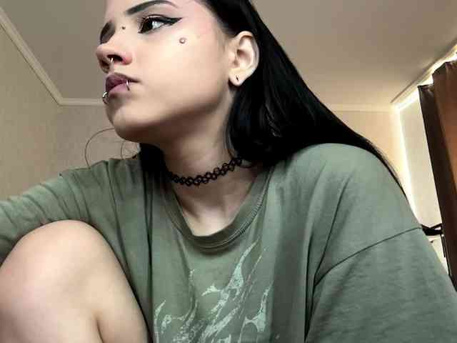 Model: ArlaReily