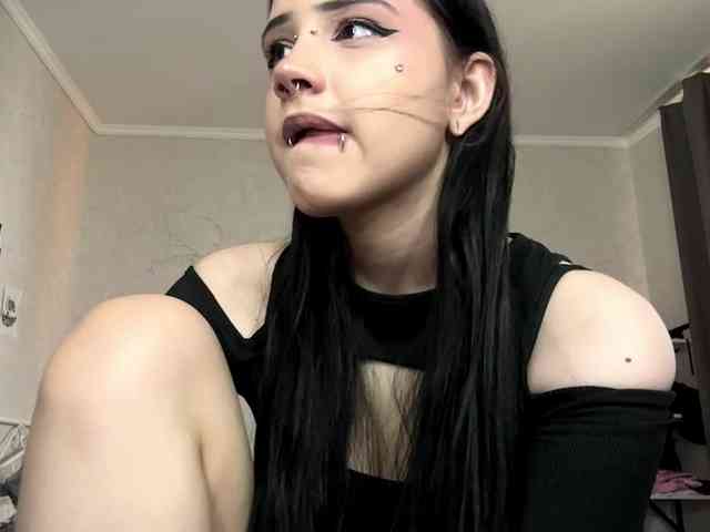 Model: ArlaReily