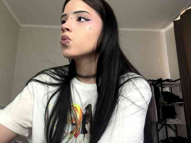 Model: ArlaReily