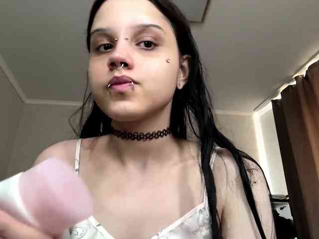 Model: ArlaReily