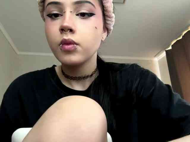 Model: ArlaReily