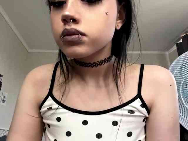 Model: ArlaReily