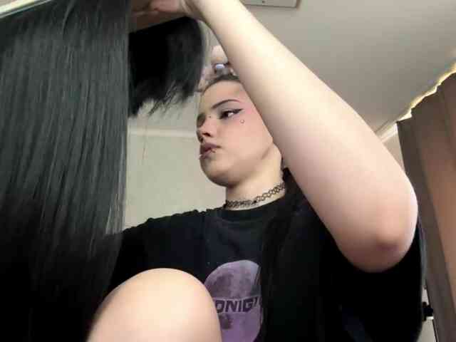 Model: ArlaReily
