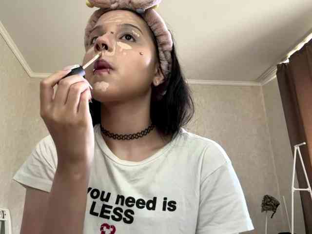 Model: ArlaReily