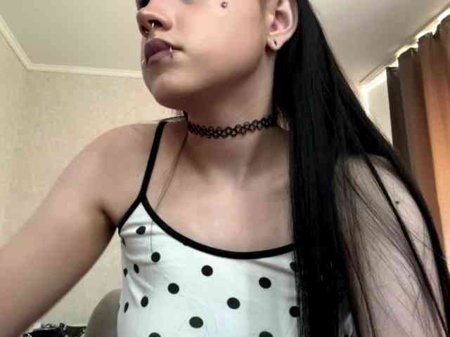 Model: ArlaReily
