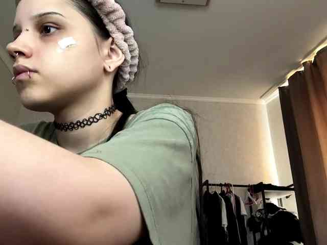 Model: ArlaReily