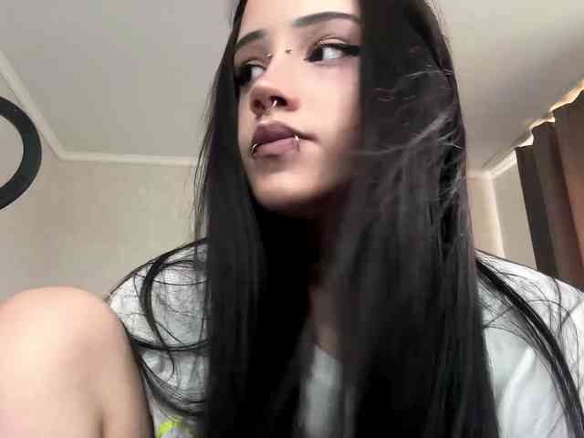 Model: ArlaReily