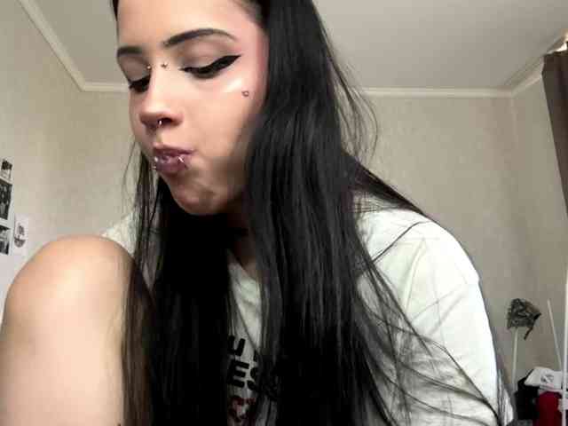 Model: ArlaReily