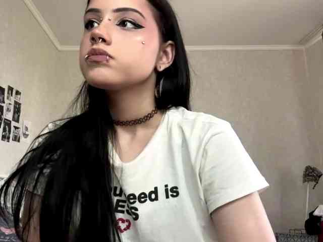 Model: ArlaReily