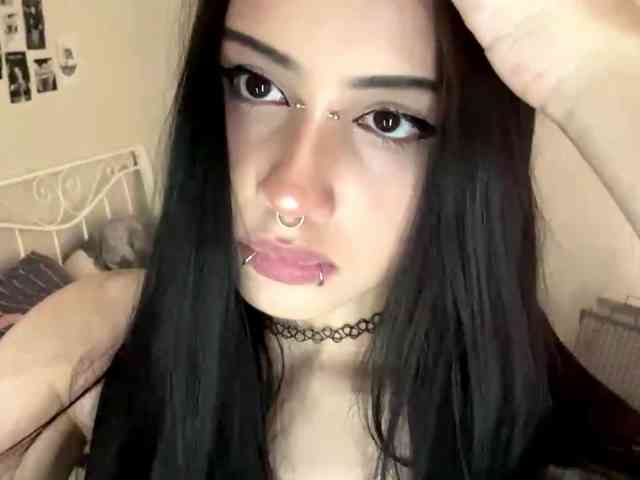 Model: ArlaReily