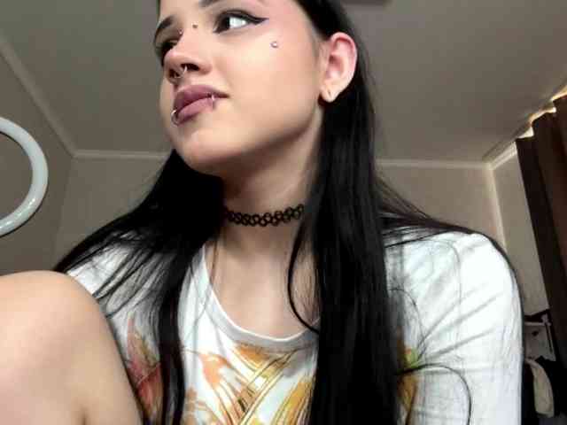 Model: ArlaReily