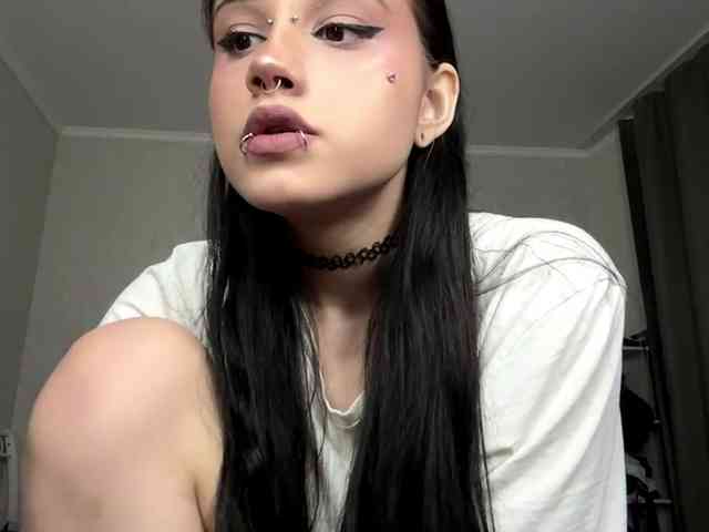 Model: ArlaReily