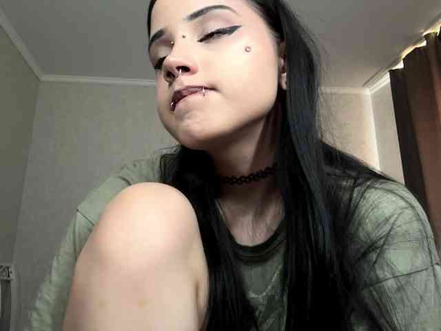 Model: ArlaReily
