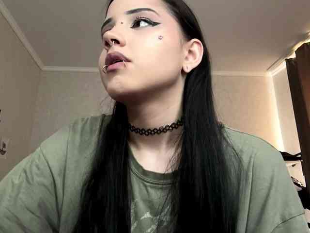 Model: ArlaReily
