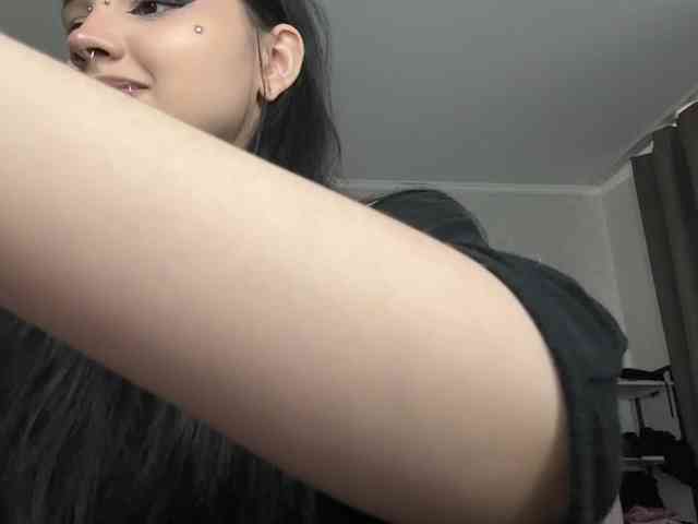 Model: ArlaReily
