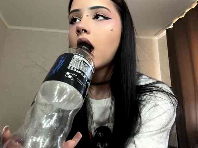 Model: ArlaReily