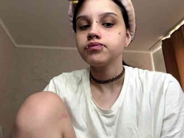Model: ArlaReily