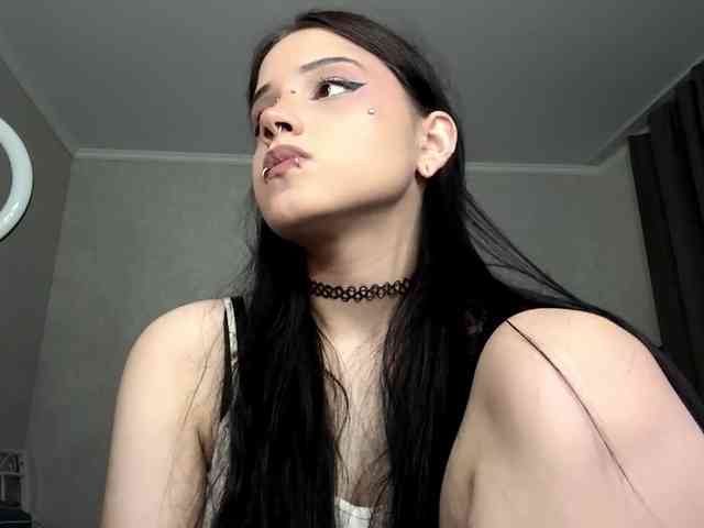 Model: ArlaReily