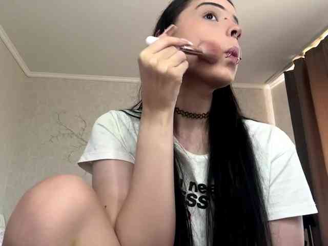 Model: ArlaReily