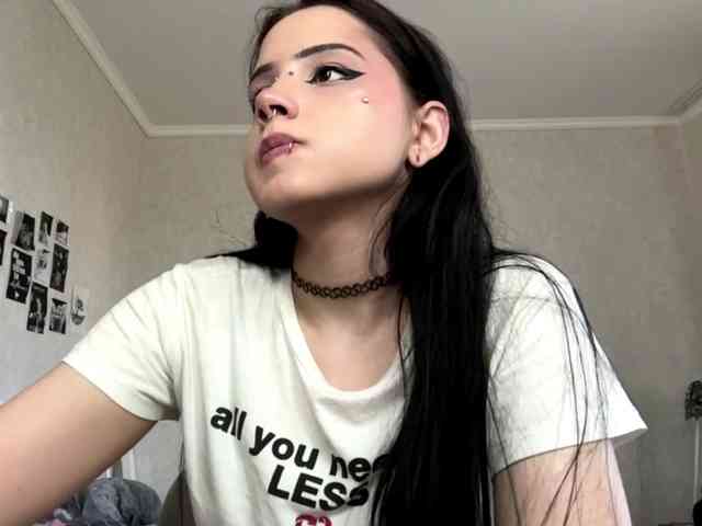 Model: ArlaReily