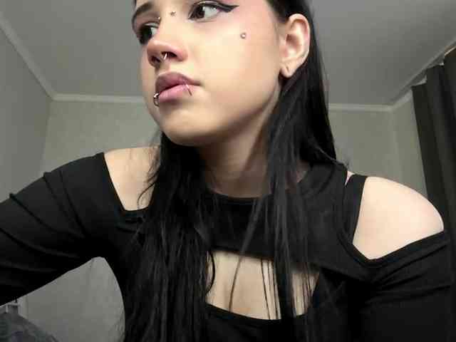 Model: ArlaReily