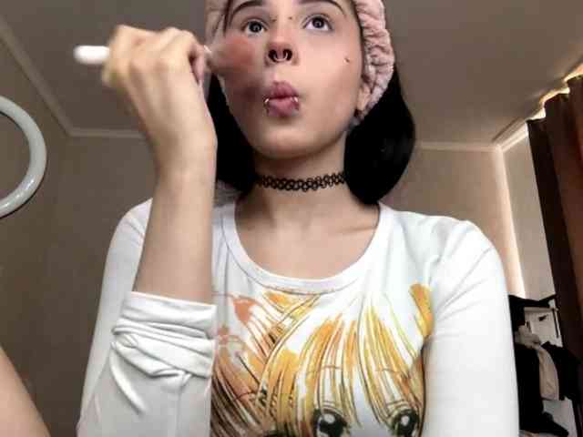 Model: ArlaReily