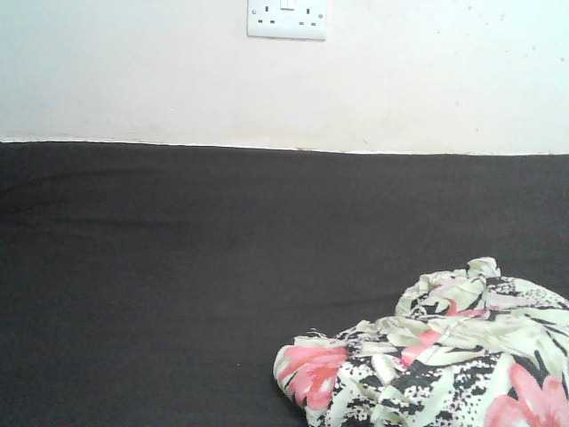 Queen-melody live cam on BongaCams