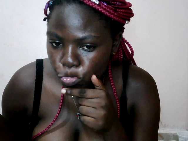 Queen-melody Cam en direct sur BongaCams