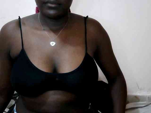 Queen-melody webcam