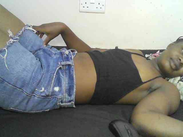 Queen-melody Live Webcam on BongaCams