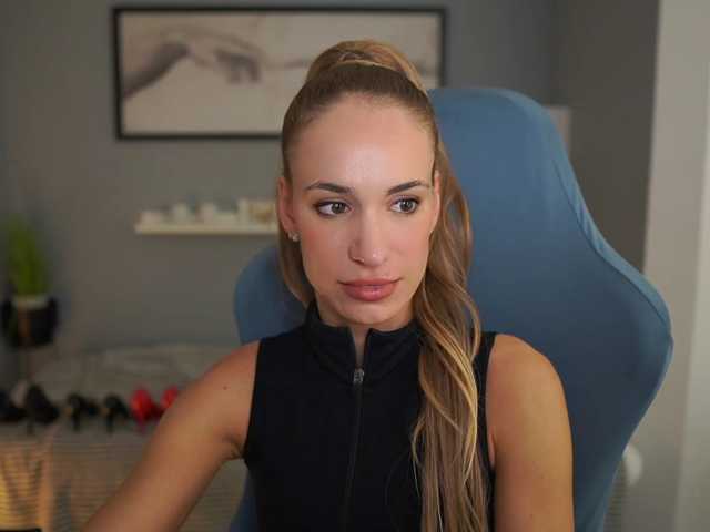 VerikovaOlga live cam on BongaCams