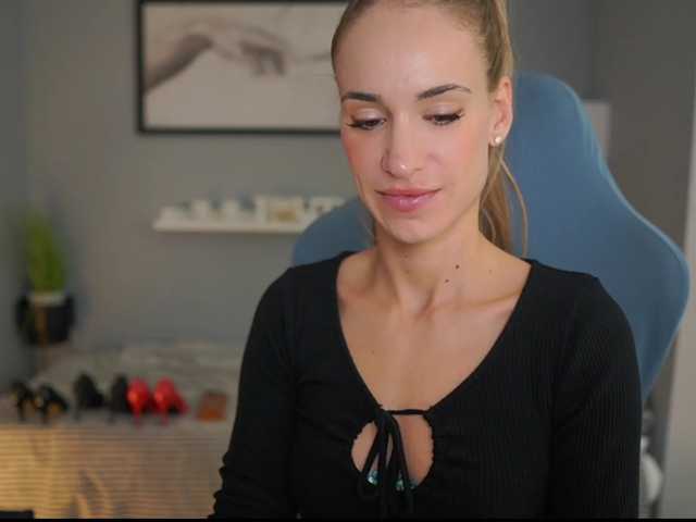 VerikovaOlga live cam preview