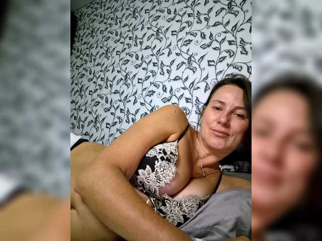 Agnes5643 live cam on BongaCams