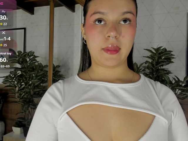 VioletMuller live cam on BongaCams