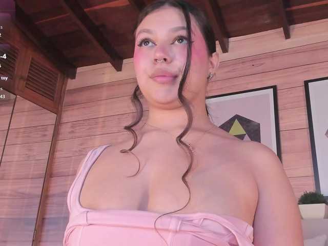VioletMuller live cam on BongaCams